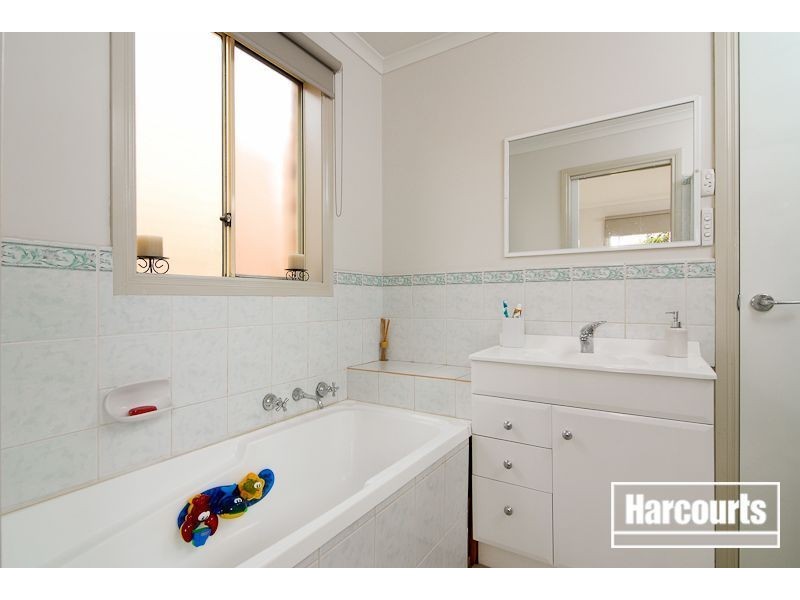 8 Julia Court, Cranbourne North VIC 3977