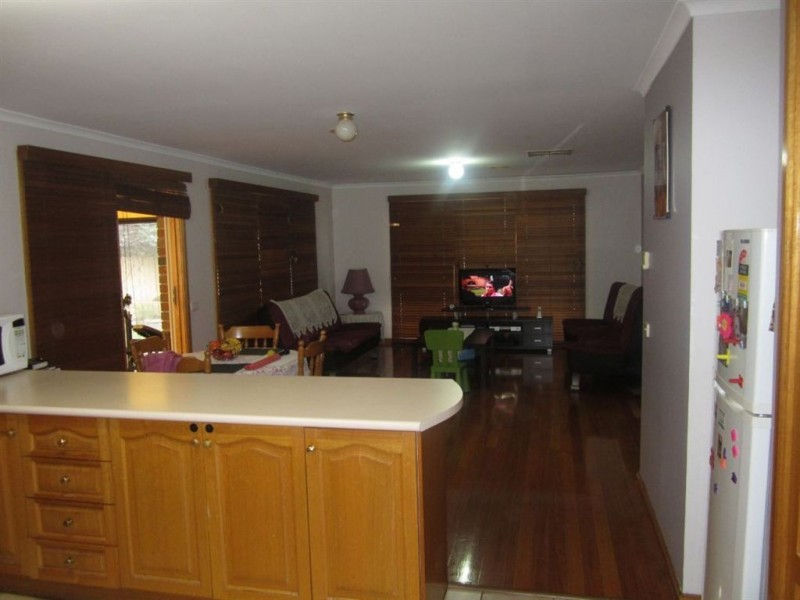 12 Badger Court, Narre Warren VIC 3805