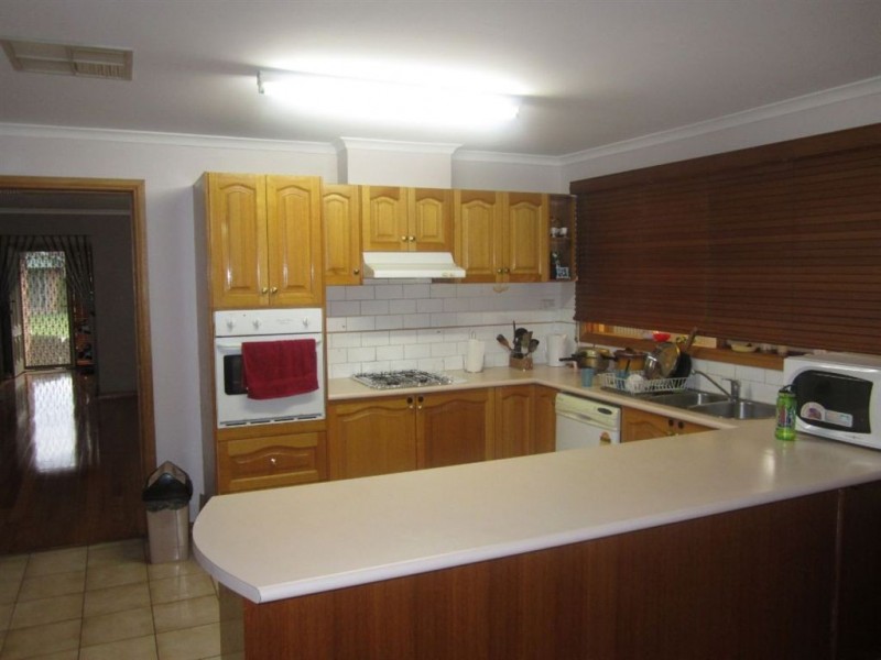 12 Badger Court, Narre Warren VIC 3805