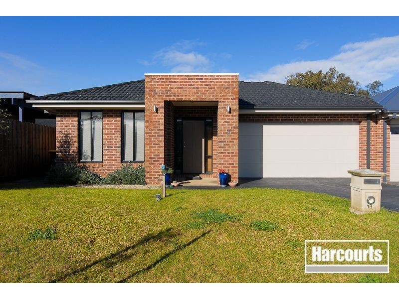 16 Paradise Way, Skye VIC 3977