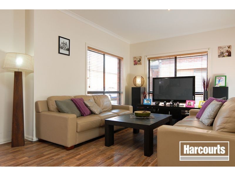 5/17 Elizabeth St, Cranbourne North VIC 3977