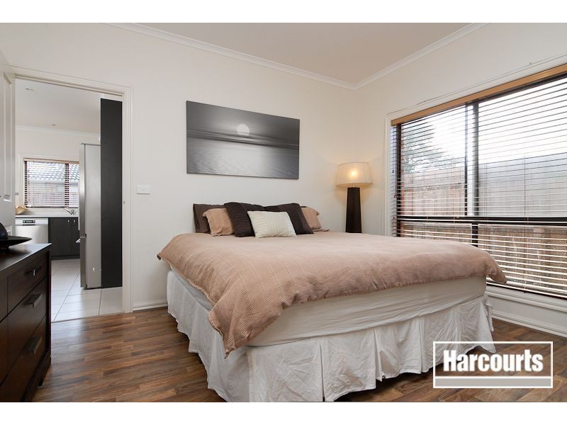 5/17 Elizabeth St, Cranbourne North VIC 3977