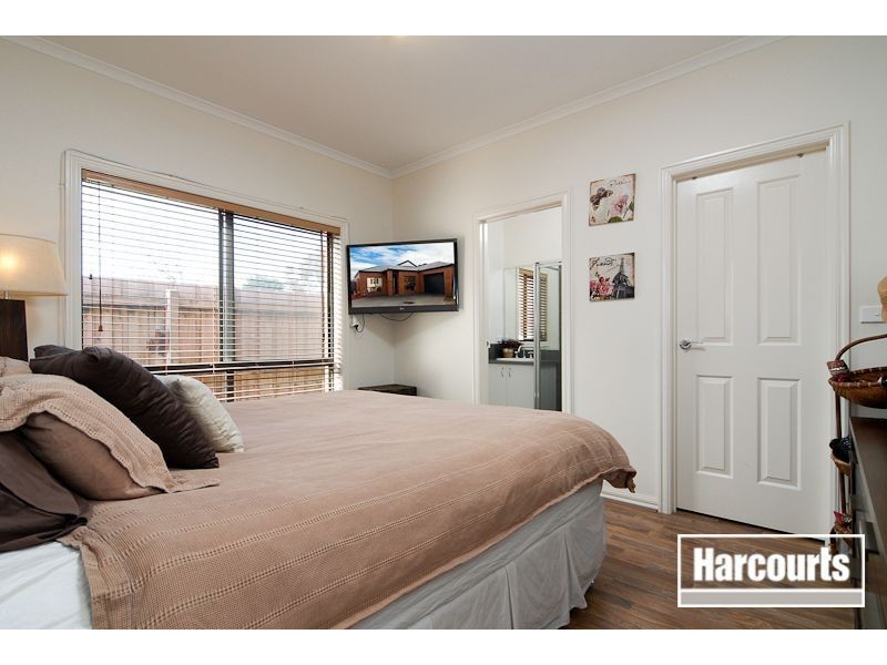 5/17 Elizabeth St, Cranbourne North VIC 3977