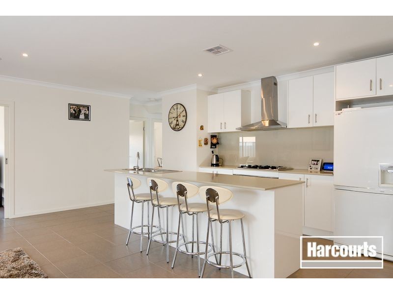53 Datura Ave, Cranbourne North VIC 3977