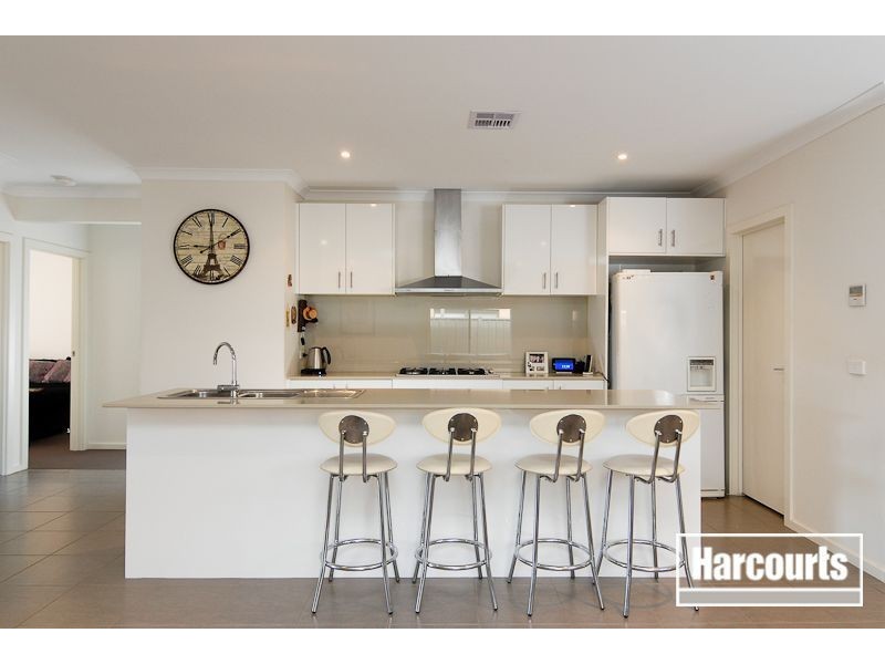 53 Datura Ave, Cranbourne North VIC 3977