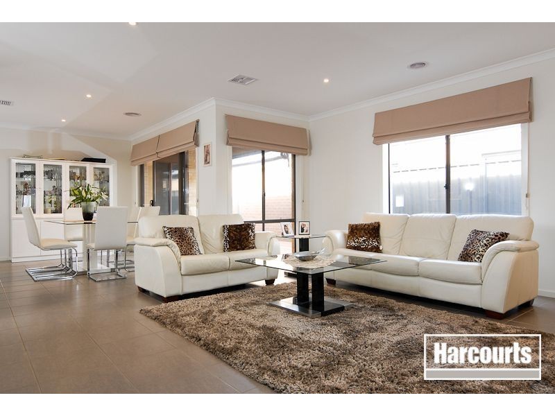 53 Datura Ave, Cranbourne North VIC 3977