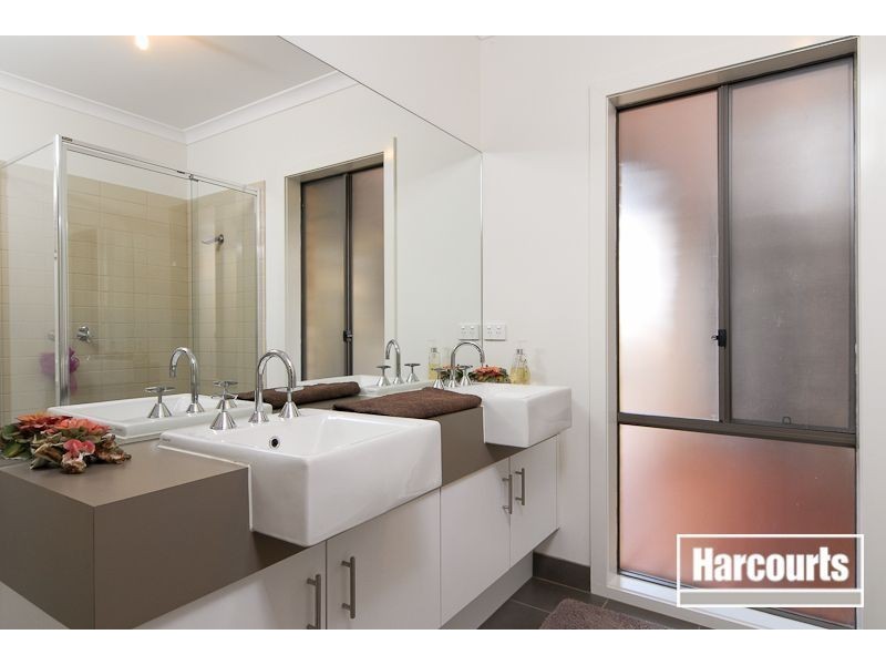 53 Datura Ave, Cranbourne North VIC 3977