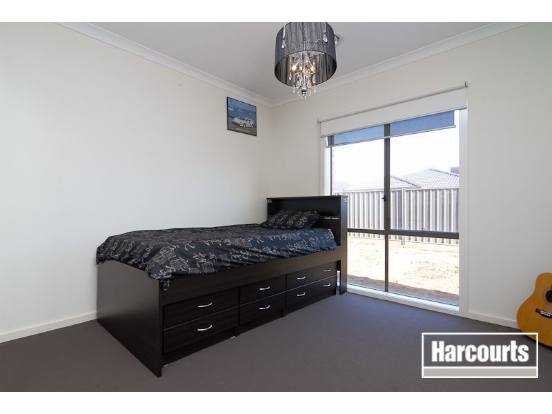 53 Datura Ave, Cranbourne North VIC 3977