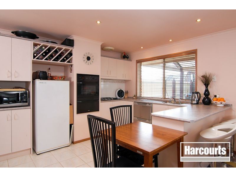 10 Plough Rise, Narre Warren South VIC 3805