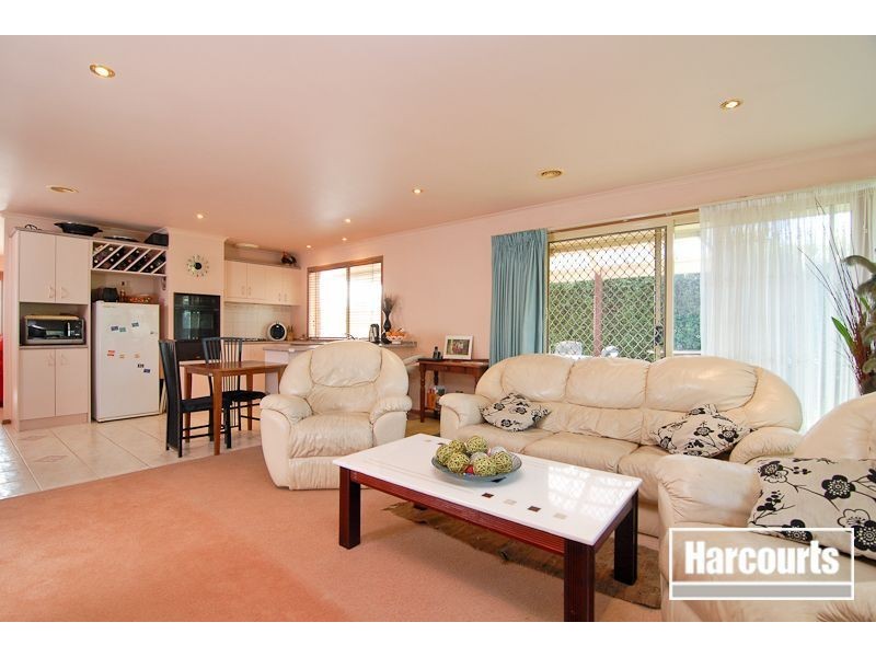 10 Plough Rise, Narre Warren South VIC 3805