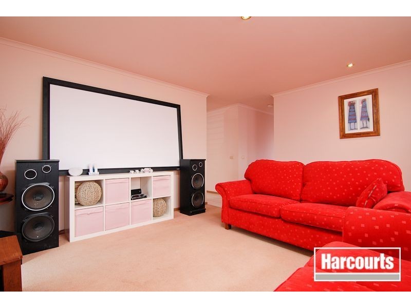 10 Plough Rise, Narre Warren South VIC 3805