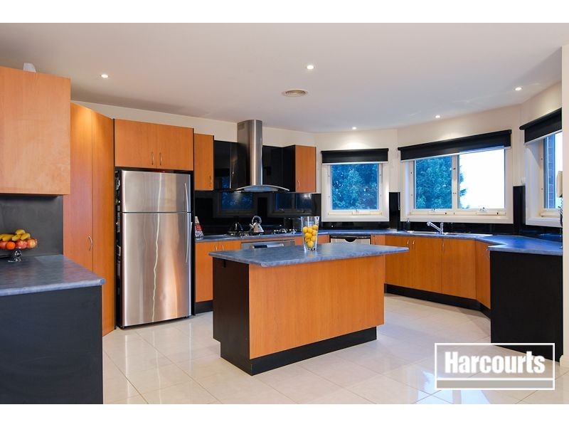 3 Montbrae Circuit, Narre Warren North VIC 3804