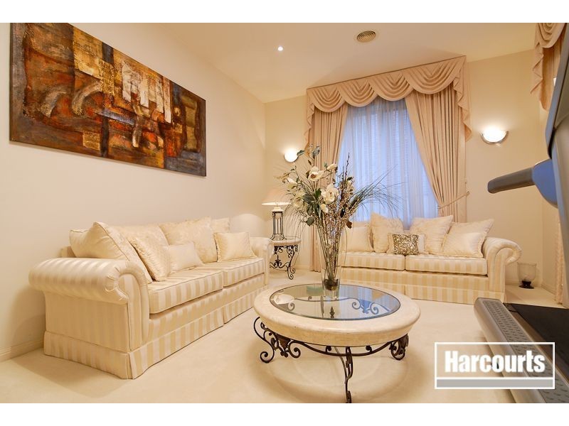 3 Montbrae Circuit, Narre Warren North VIC 3804