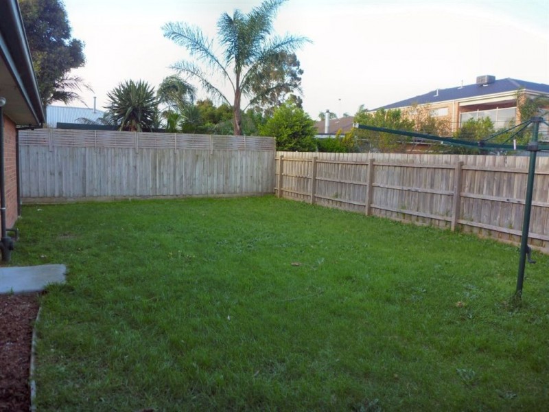 2 Marshall Close, Carrum Downs VIC 3201