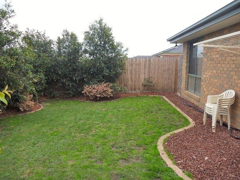 40 Bushlark Drive, Carrum Downs VIC 3201