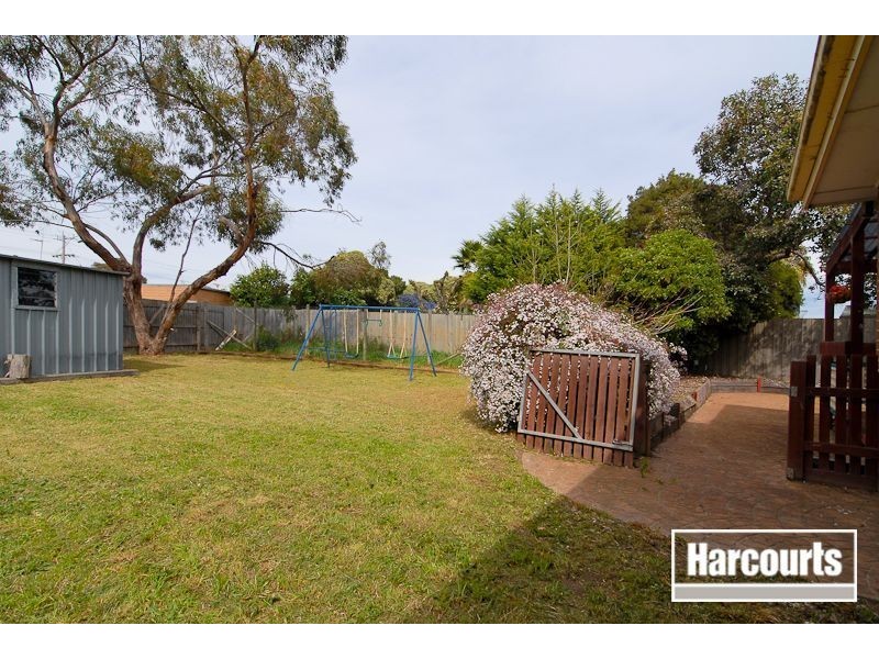 8 Pemberton Drive, Narre Warren VIC 3805