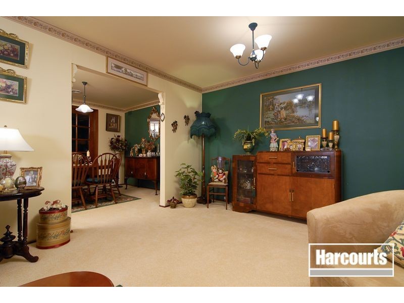 5 Pinelands Court, Narre Warren VIC 3805