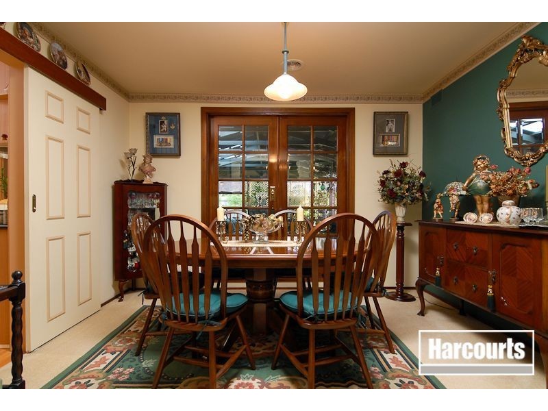 5 Pinelands Court, Narre Warren VIC 3805