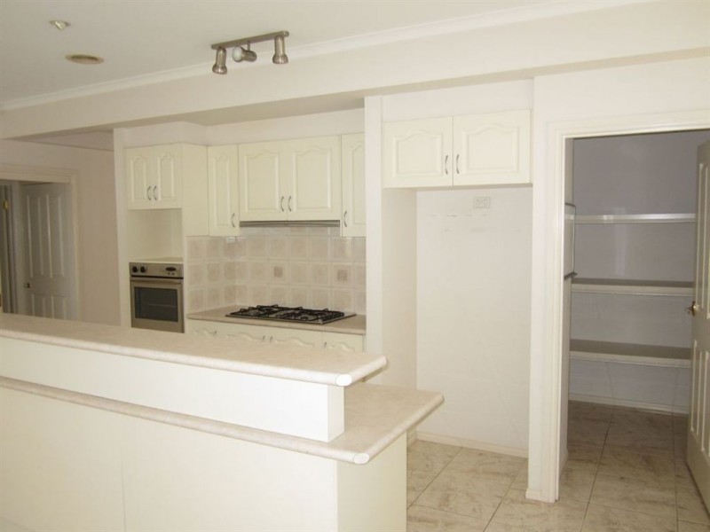 126 The Promenade, Narre Warren South VIC 3805