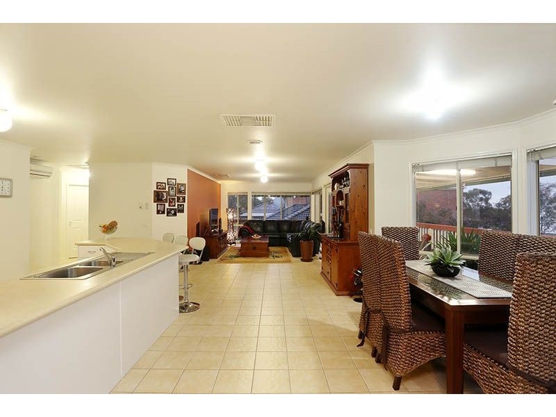 7 Towerhill Boulevard, Lynbrook VIC 3975