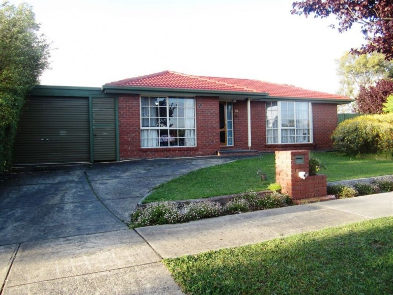 10 Tottington Rise, Berwick VIC 3806