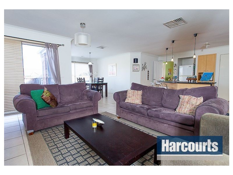 8 Ashmore Avenue, Narre Warren South VIC 3805