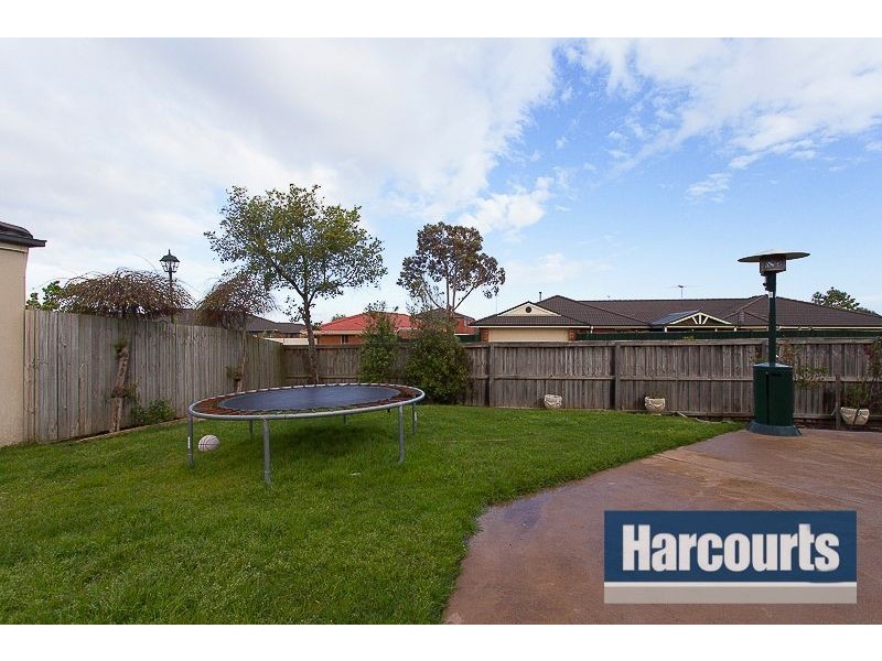 8 Ashmore Avenue, Narre Warren South VIC 3805