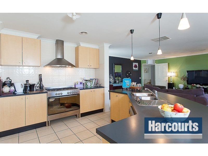 8 Ashmore Avenue, Narre Warren South VIC 3805