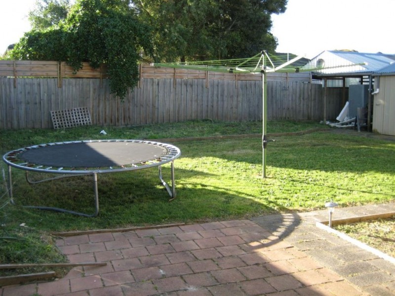 5 Chateau Avenue, Narre Warren VIC 3805