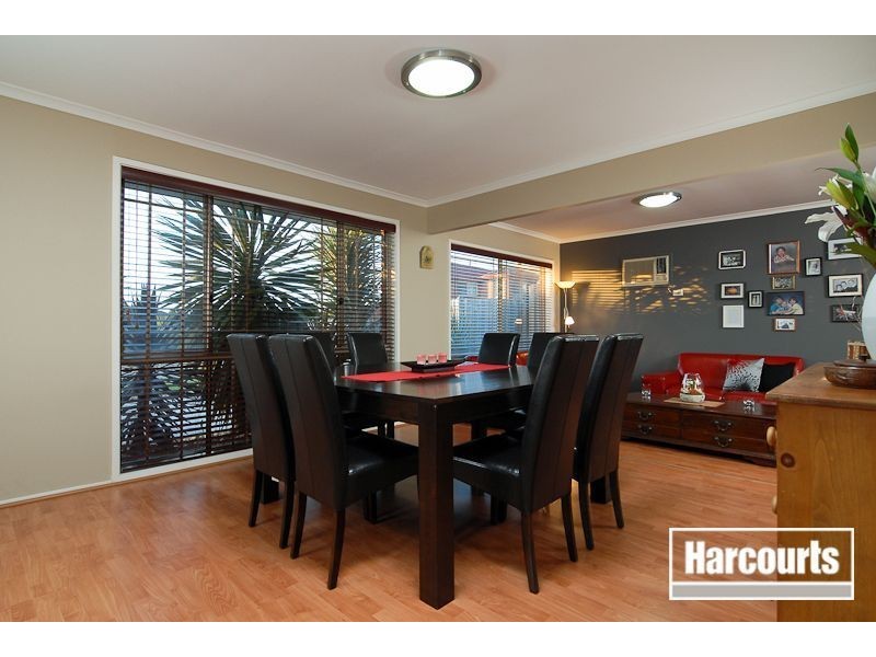 17 Meredith Close, Narre Warren South VIC 3805