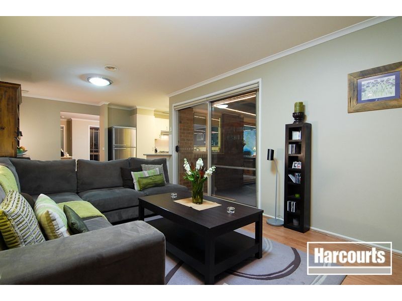 17 Meredith Close, Narre Warren South VIC 3805
