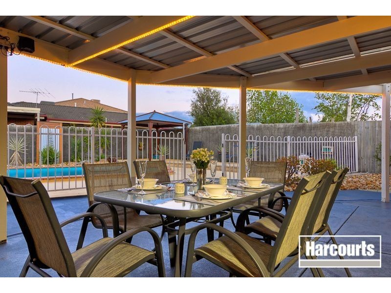 17 Meredith Close, Narre Warren South VIC 3805