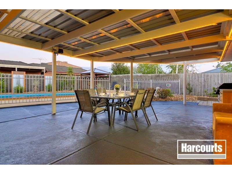 17 Meredith Close, Narre Warren South VIC 3805