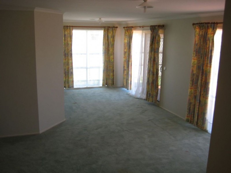 19 St Georges Road, Narre Warren South VIC 3805