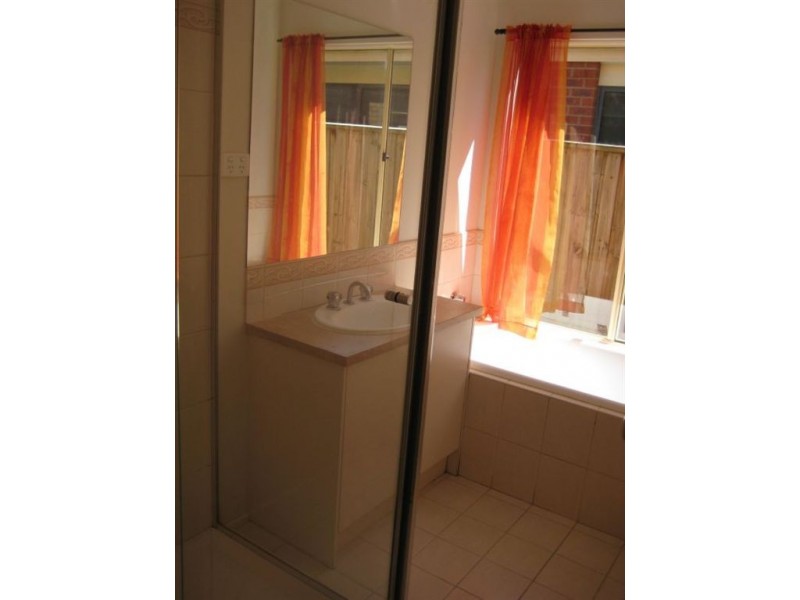 19 St Georges Road, Narre Warren South VIC 3805