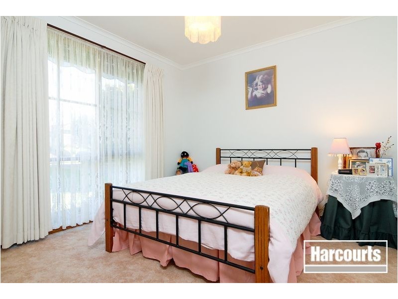 24 Weeden Crescent, Hallam VIC 3803