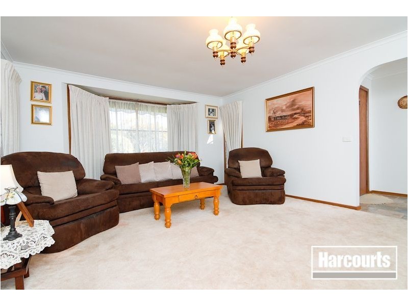 24 Weeden Crescent, Hallam VIC 3803