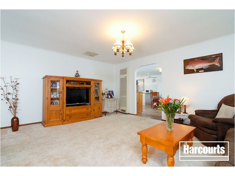 24 Weeden Crescent, Hallam VIC 3803