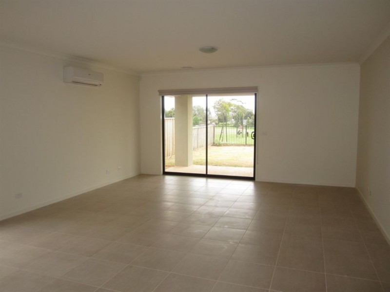 234 Sandhurst Boulevard, Sandhurst VIC 3977