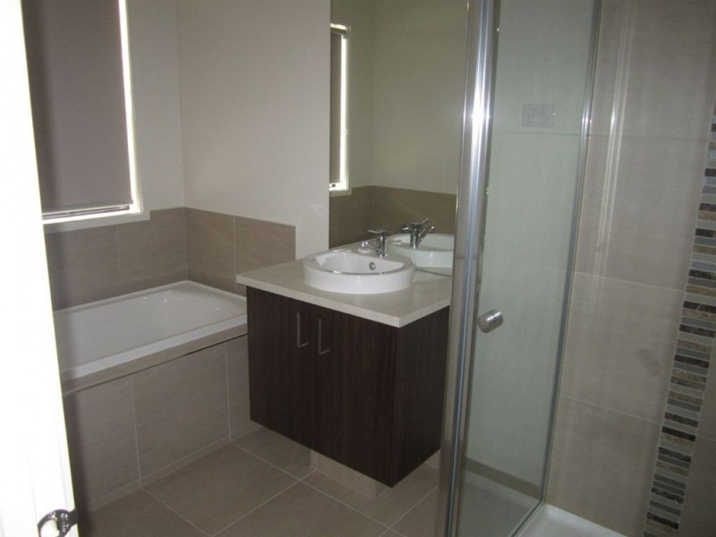 234 Sandhurst Boulevard, Sandhurst VIC 3977