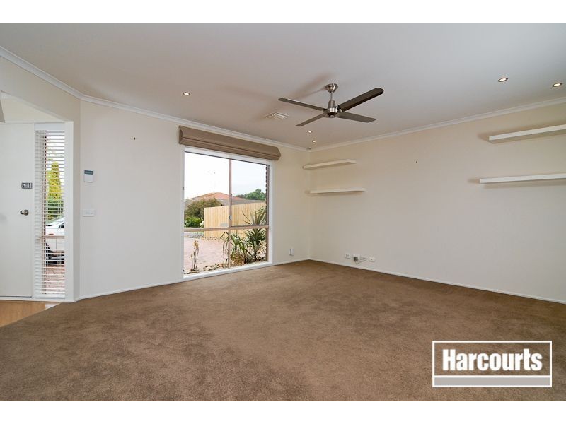 1 Oxenford Rise, Narre Warren South VIC 3805