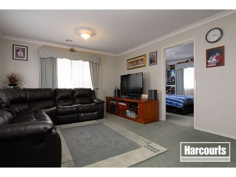 5 Abbey Road, Narre Warren South VIC 3805