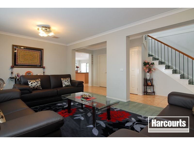 5 Abbey Road, Narre Warren South VIC 3805