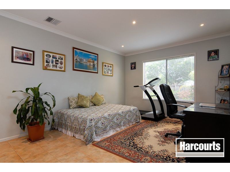 5 Abbey Road, Narre Warren South VIC 3805