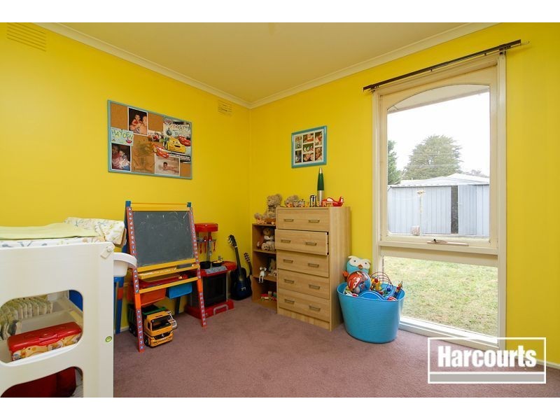 8 Pemberton Drive, Narre Warren VIC 3805