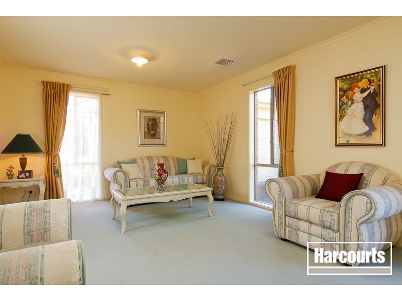 10 Radiata Rise, Narre Warren VIC 3805