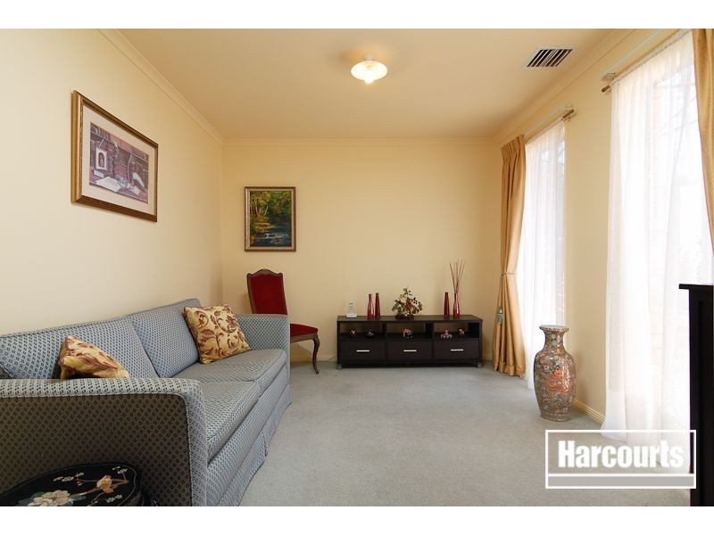 10 Radiata Rise, Narre Warren VIC 3805