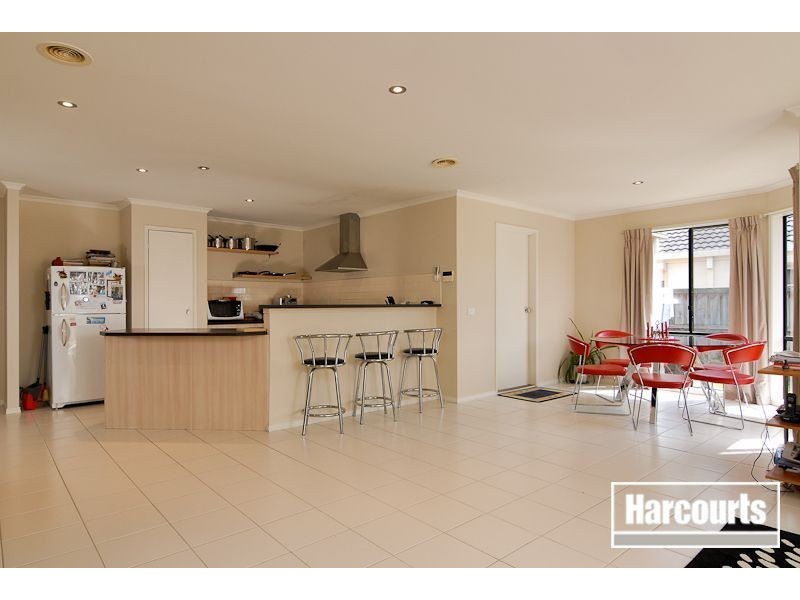 16 Hallmark Drive, Narre Warren South VIC 3805