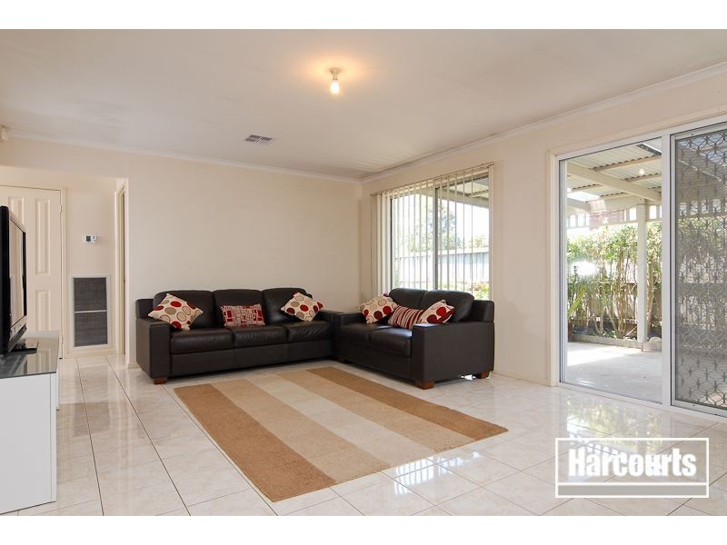 79 Kingston Avenue, Narre Warren South VIC 3805