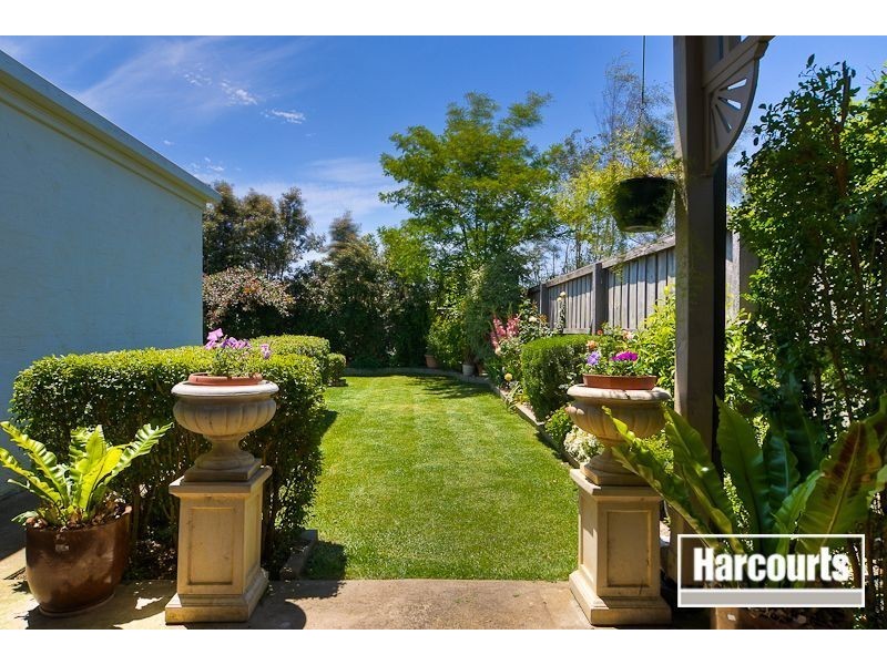 79 Kingston Avenue, Narre Warren South VIC 3805